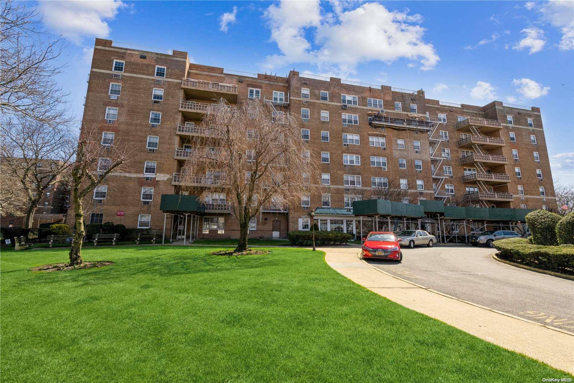 Howard Beach, NY 11414,151-15 84th ST #6L