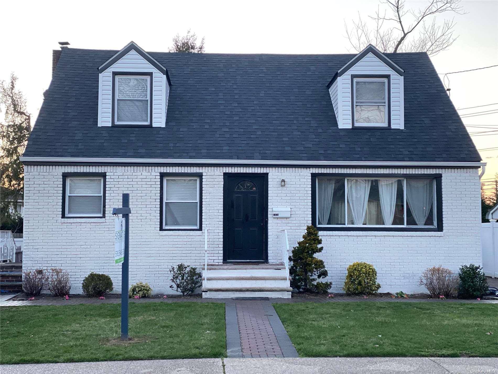 Merrick, NY 11566,1479 Tadmor ST