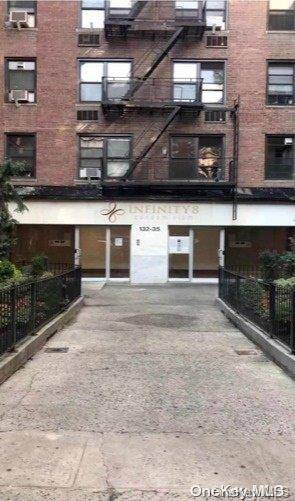 Flushing, NY 11355,132-35 Sanford AVE #6A