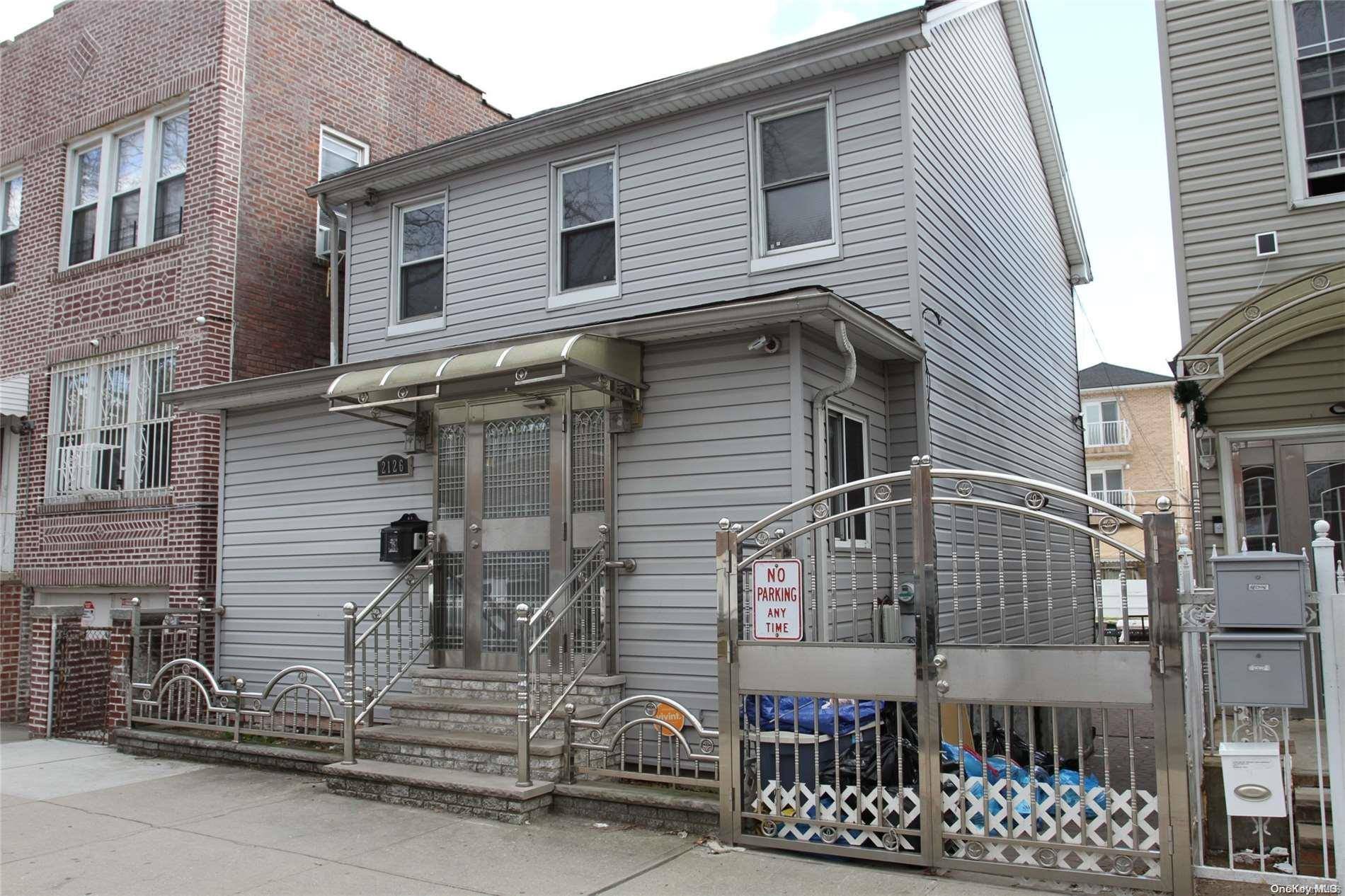 Bronx, NY 10472,2126 Watson AVE