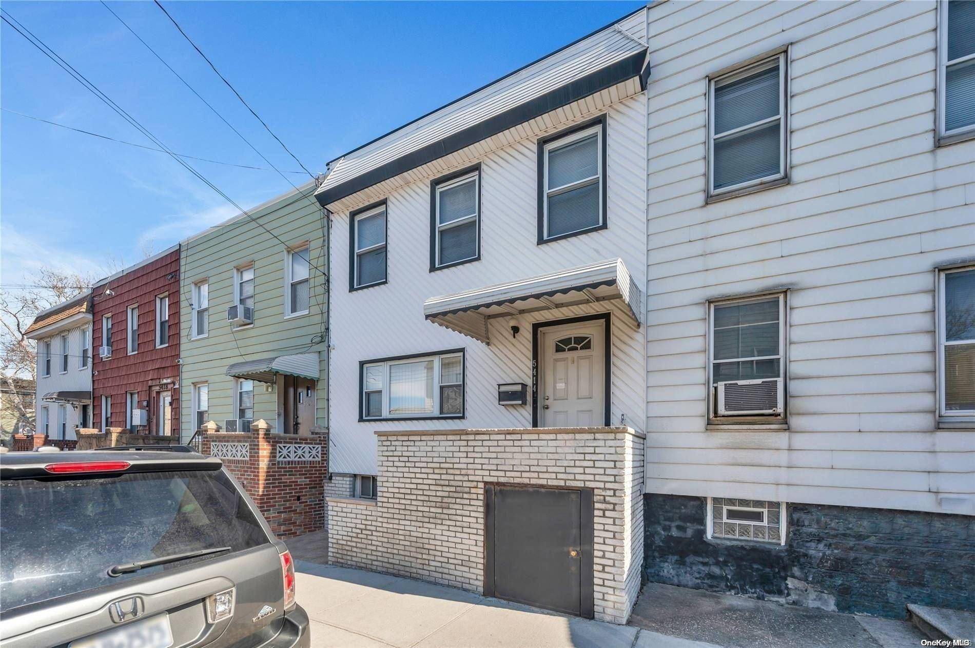 Maspeth, NY 11378,54-14 Andrews AVE