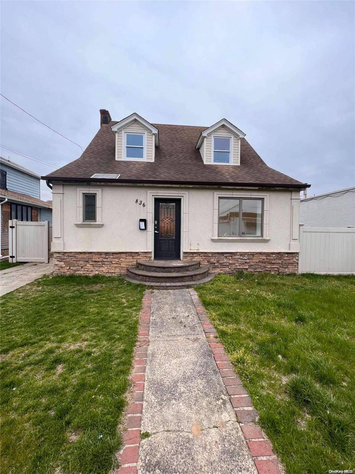 North Baldwin, NY 11510,836 Lorenz AVE