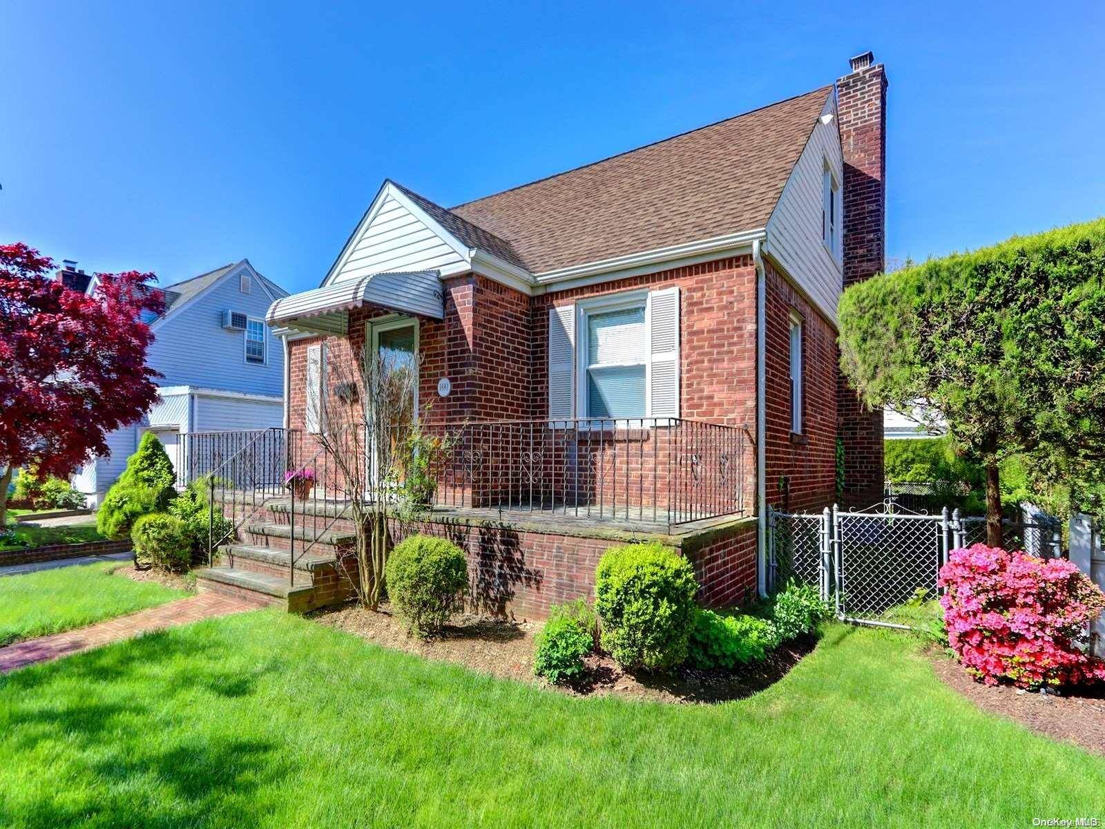 New Hyde Park, NY 11040,1681 New Hyde Park DR