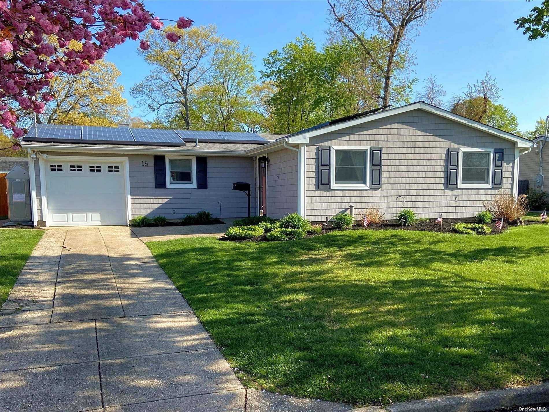 Ronkonkoma, NY 11779,15 Huxley LN