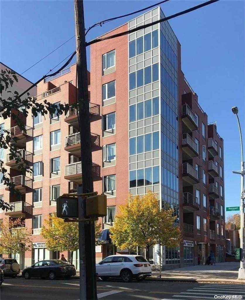 Flushing, NY 11354,38-34 Parsons BLVD #5H