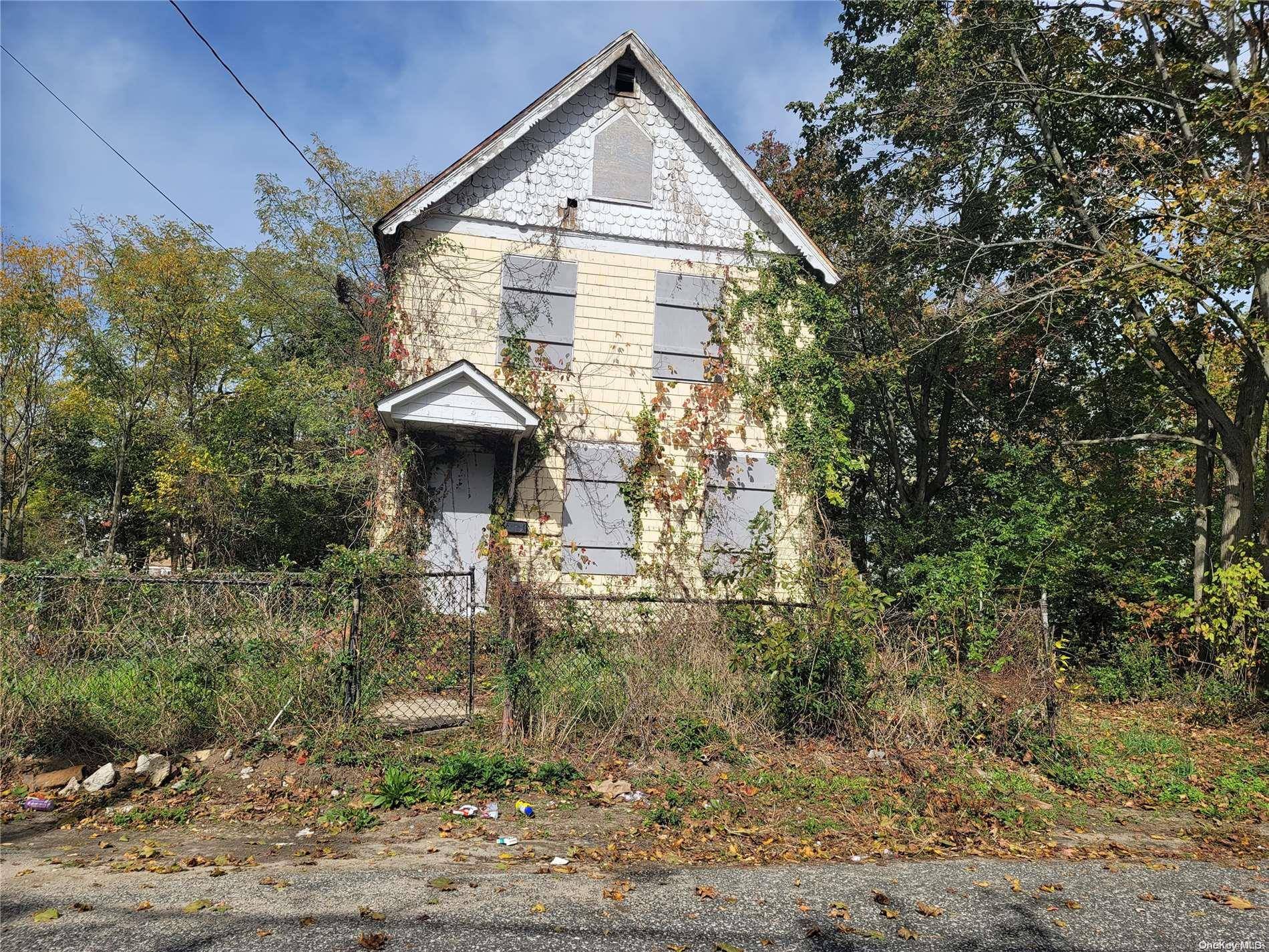 Central Islip, NY 11722,5 South RD