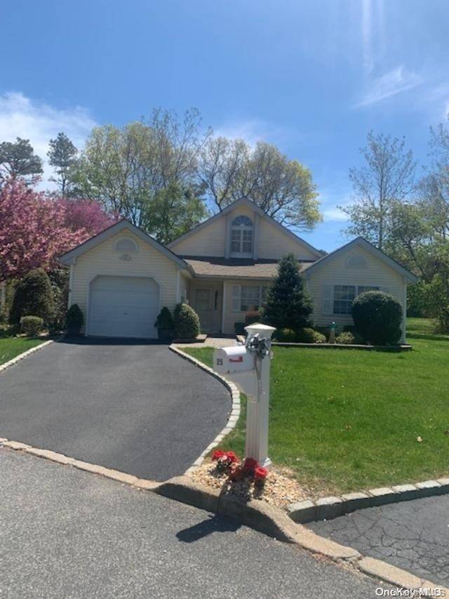 Middle Island, NY 11953,29 Cloister LN