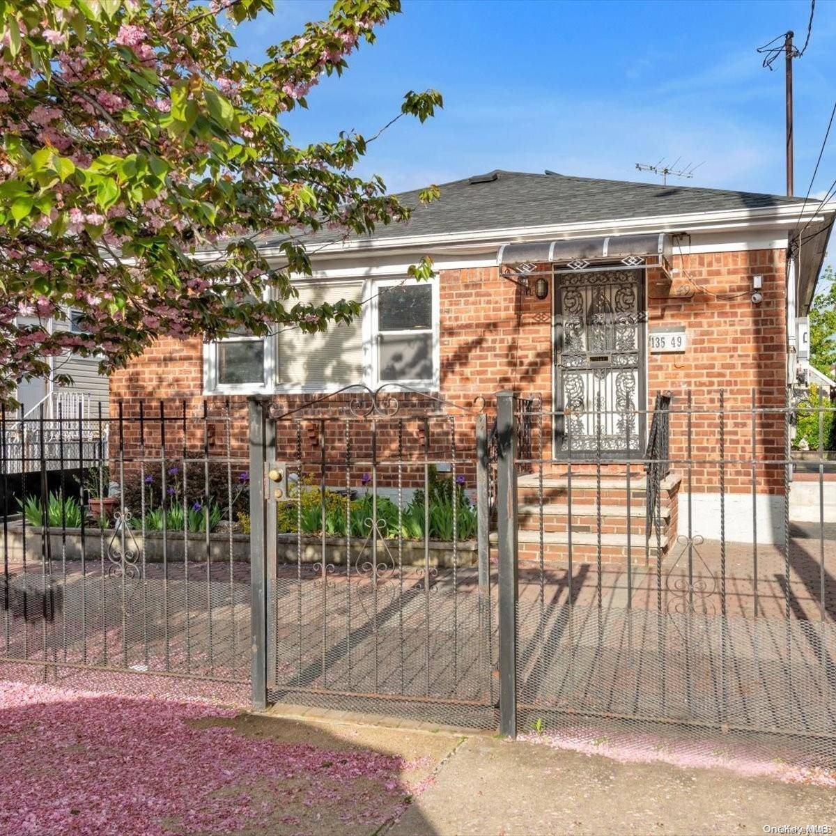 South Ozone Park, NY 11420,135-49 125th ST