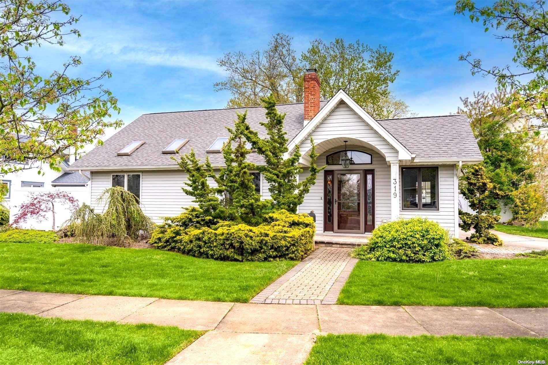 Freeport, NY 11520,319 Bedell ST