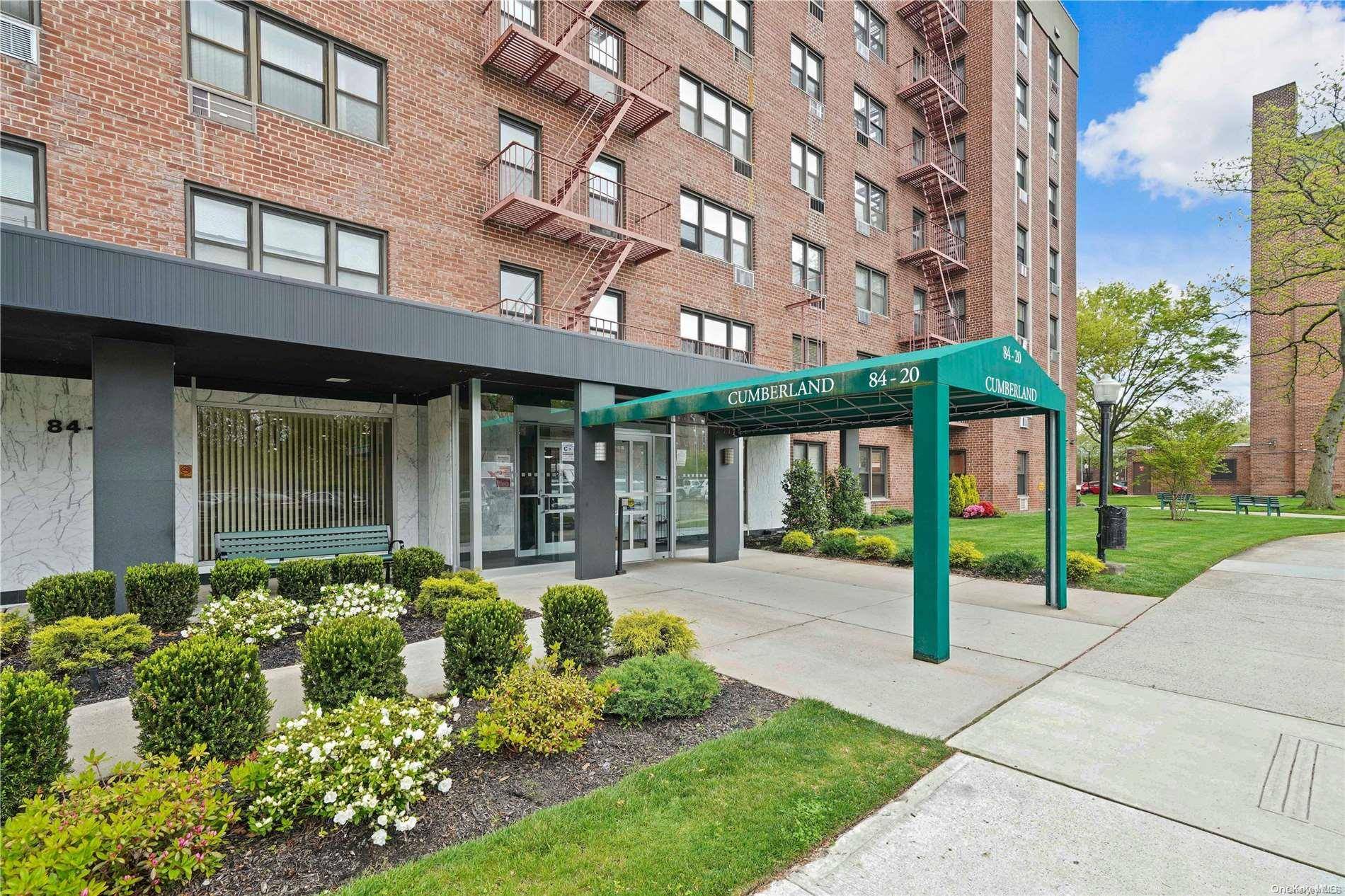 Howard Beach, NY 11414,84-20 153rd AVE #5K