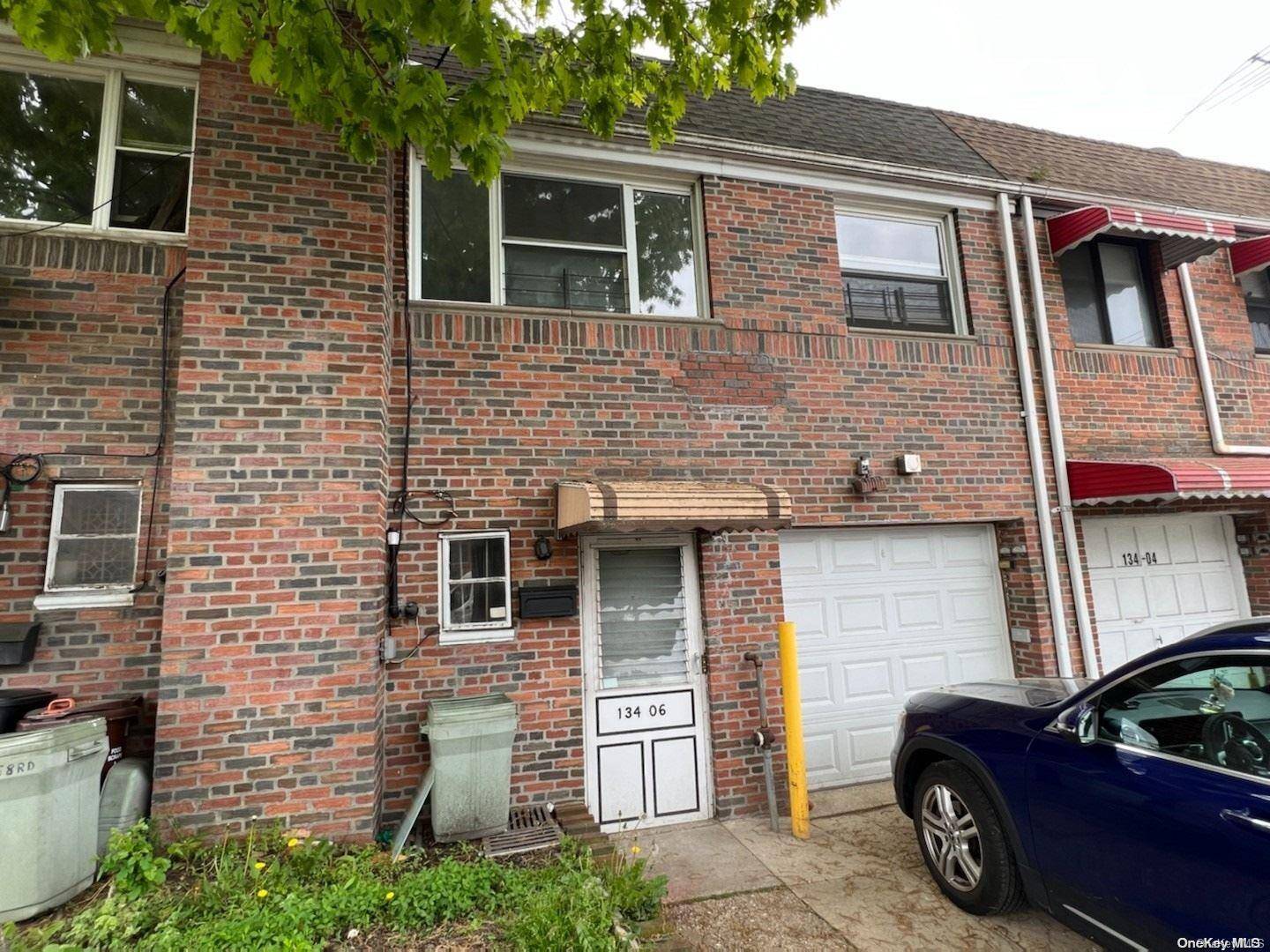 Flushing, NY 11355,134-06 58 RD
