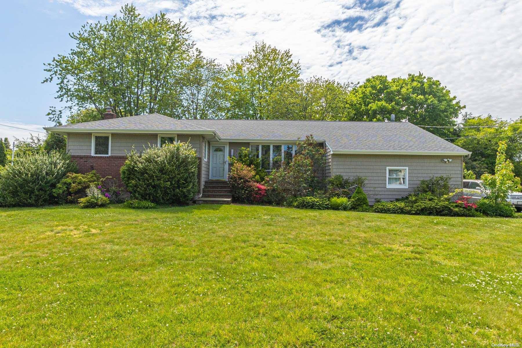 Bay Shore, NY 11706,846 Aberdeen RD