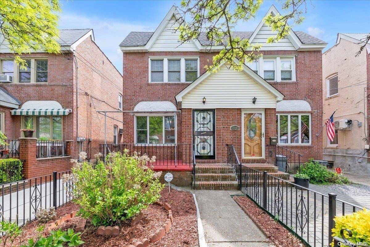 Ozone Park, NY 11417,132-05 81st ST