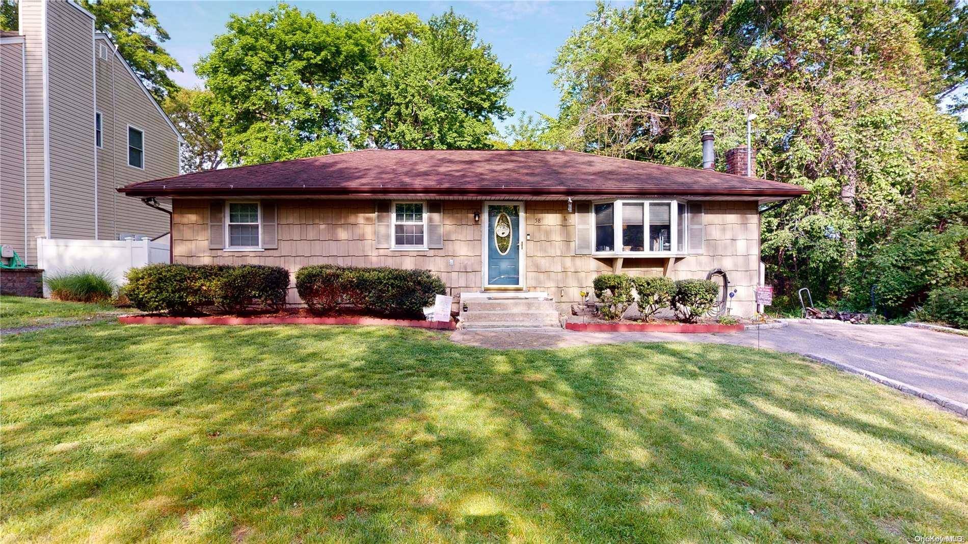 Sound Beach, NY 11789,58 Upton DR