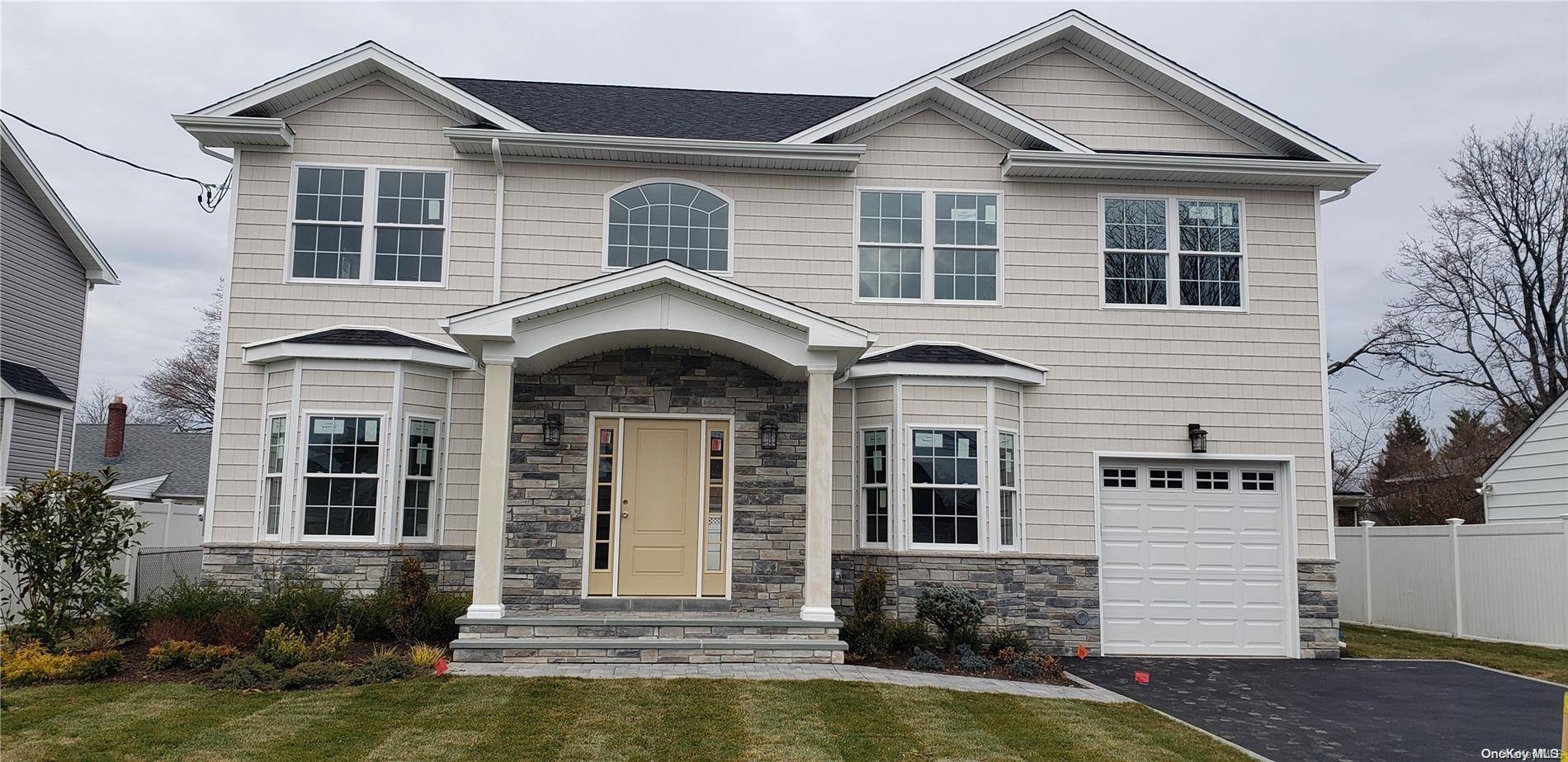 Plainview, NY 11803,59 Westbury AVE