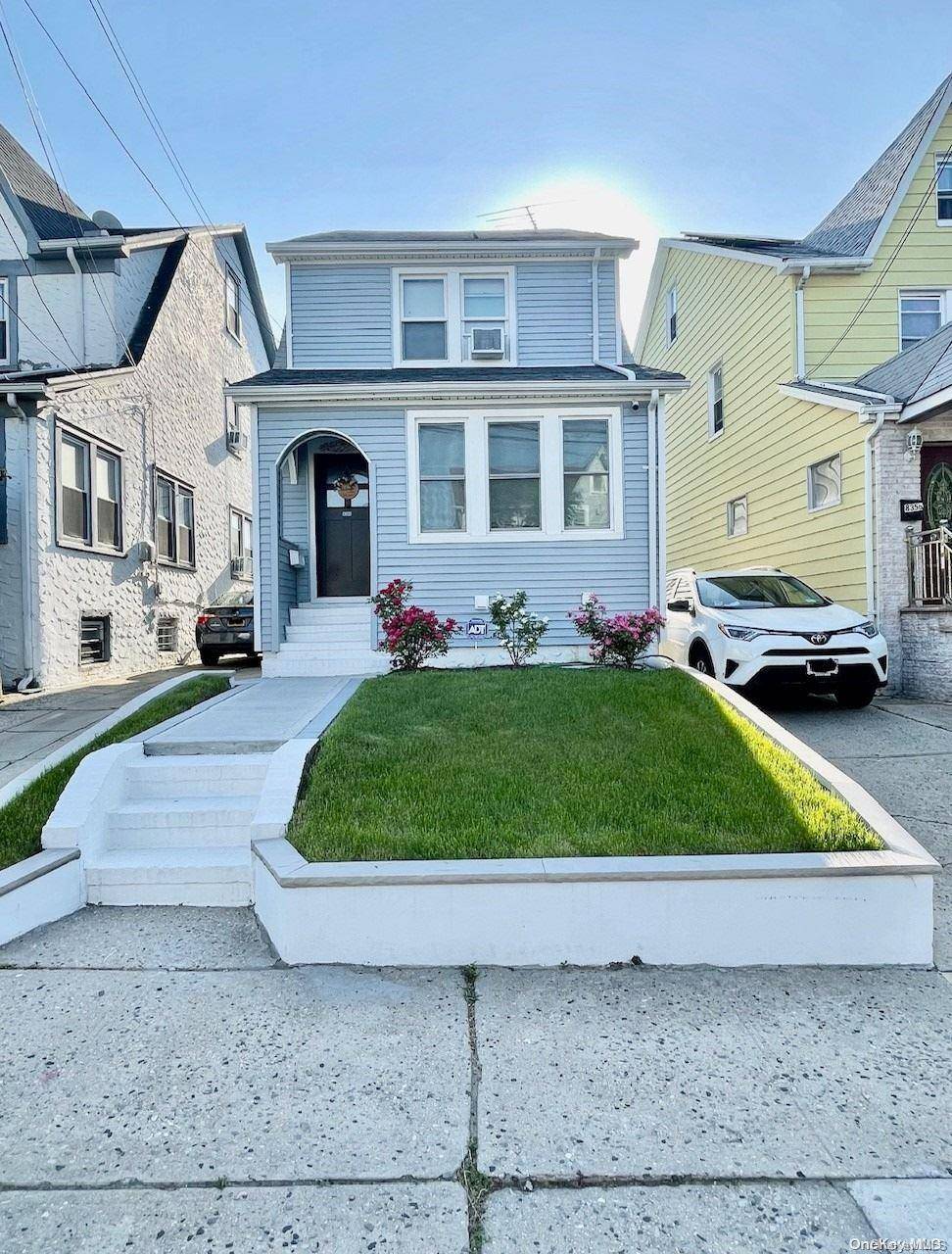 Briarwood, NY 11435,83-60 150 ST