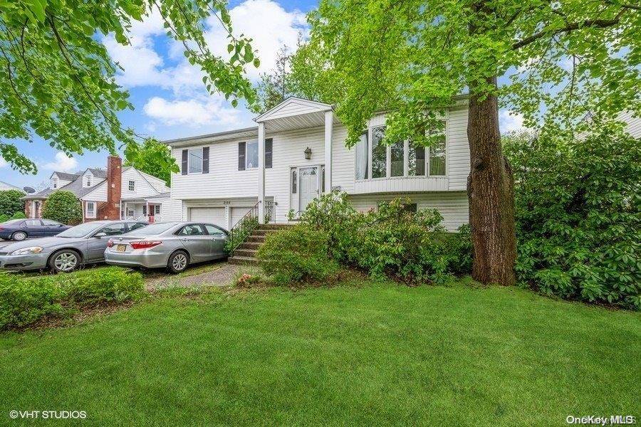 Seaford, NY 11783,2100 Seamans Neck RD