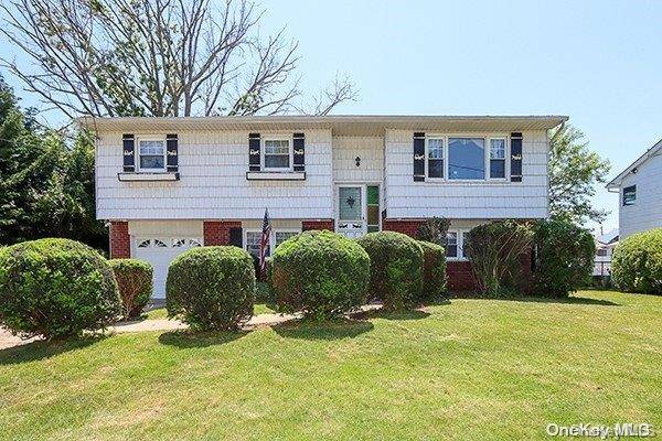 Lindenhurst, NY 11757,265 N Niagara AVE