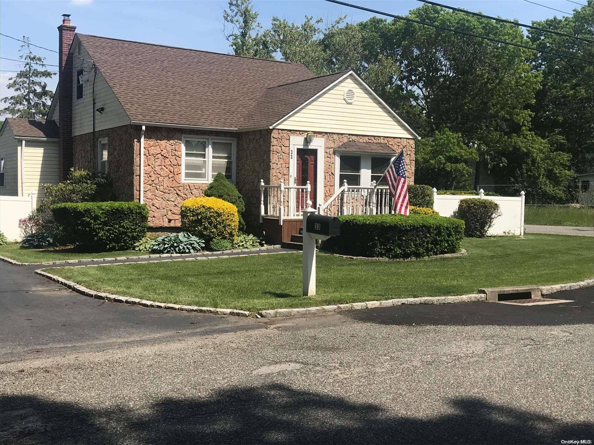 Shirley, NY 11967,33 Concord RD