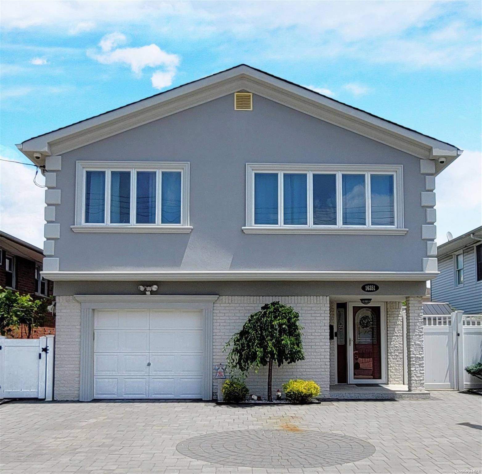 Howard Beach, NY 11414,163-51 90th ST