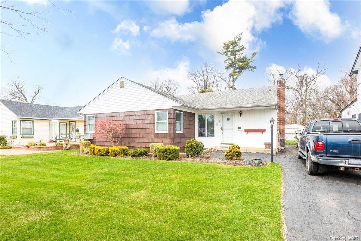 West Hempstead, NY 11552,584 Buxton AVE