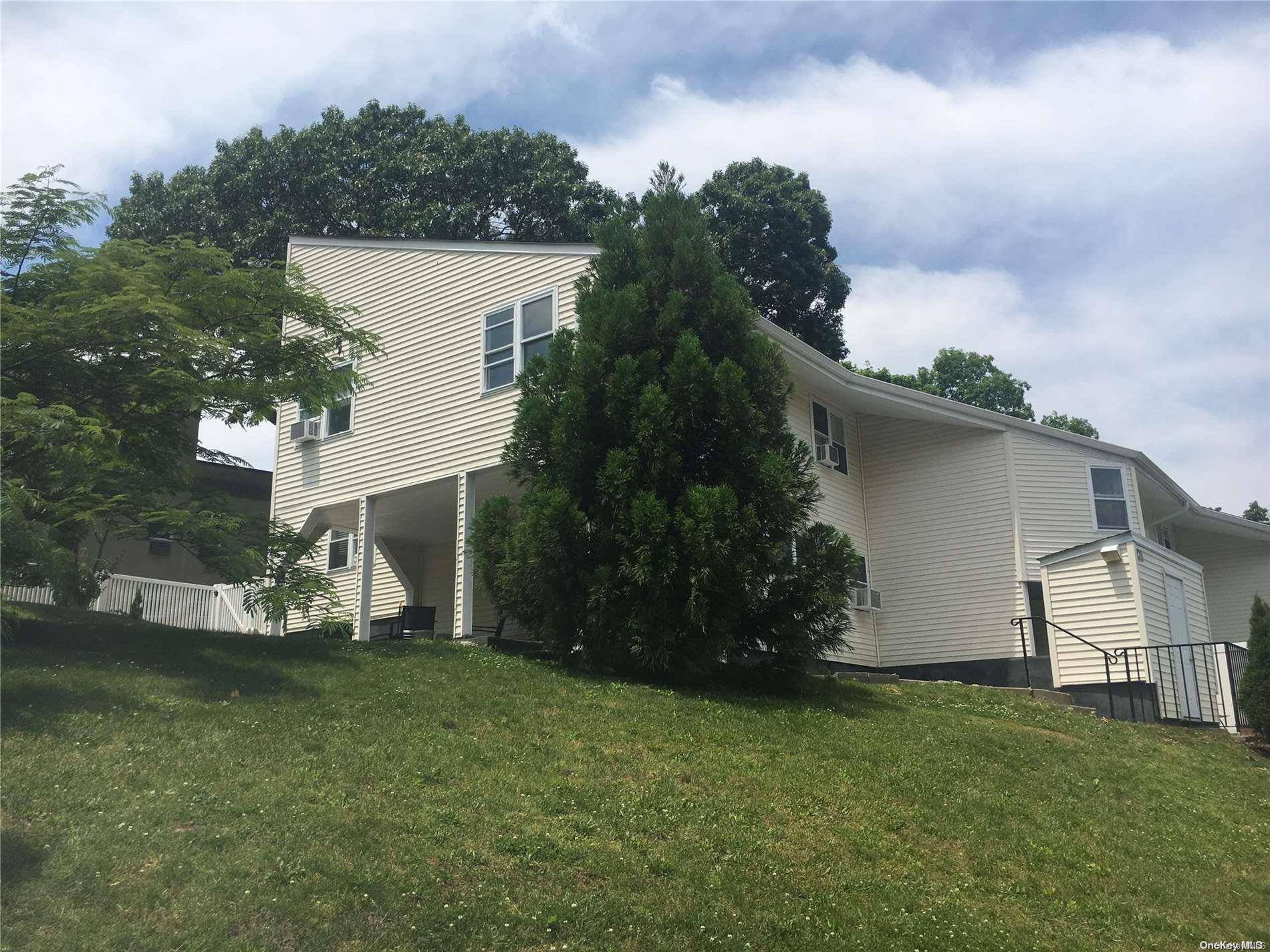 Huntington Station, NY 11746,128 N Townhouse RD #128 N