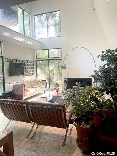 East Hampton, NY 11937,16 Shorewood DR
