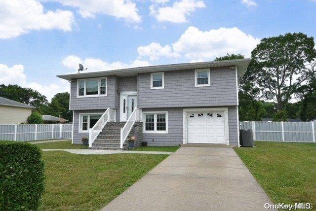 Shirley, NY 11967,70 Baybright DR