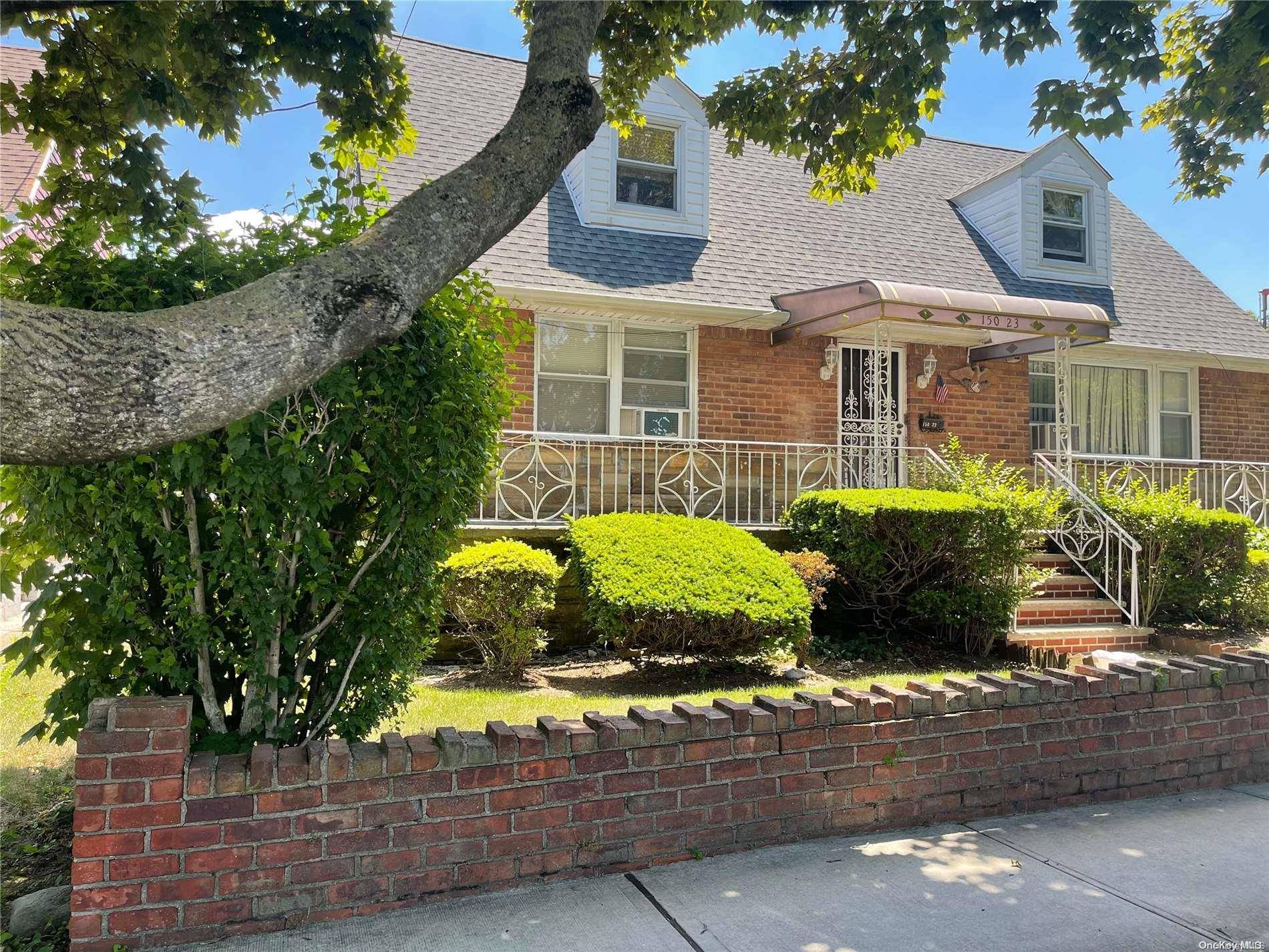 Wakefield, NY 11420,150-23 117th ST