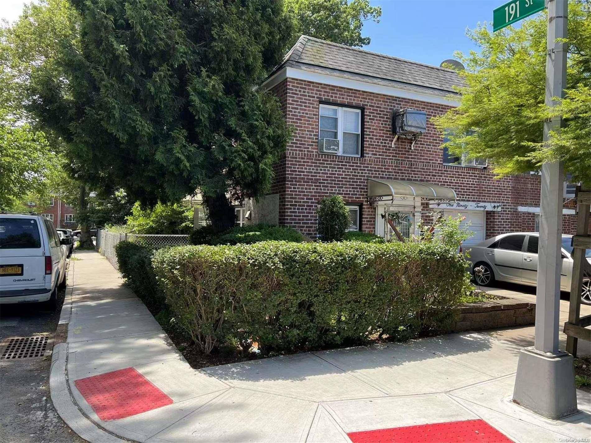 Flushing, NY 11358,190-20 37th AVE