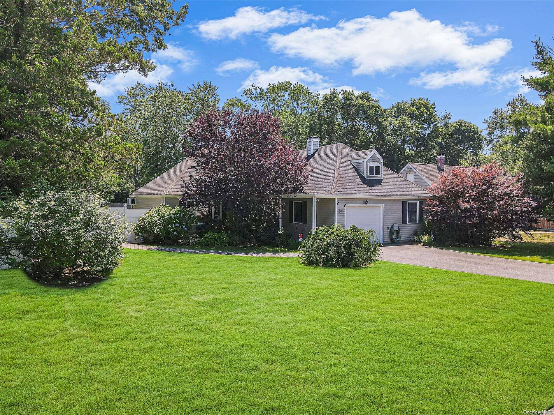 Islandia, NY 11749,18 Slate LN