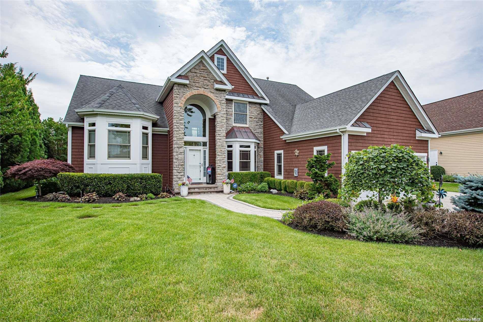 Riverhead, NY 11901,41 Bellflower