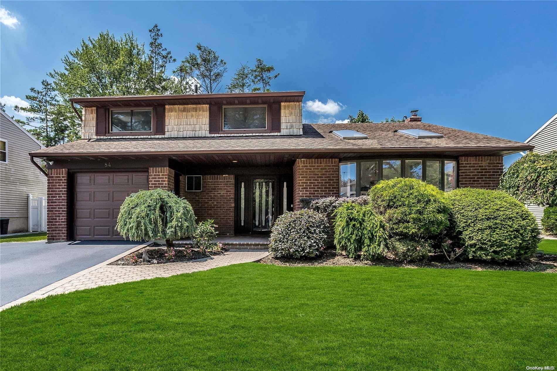 Plainview, NY 11803,84 Wilson PL