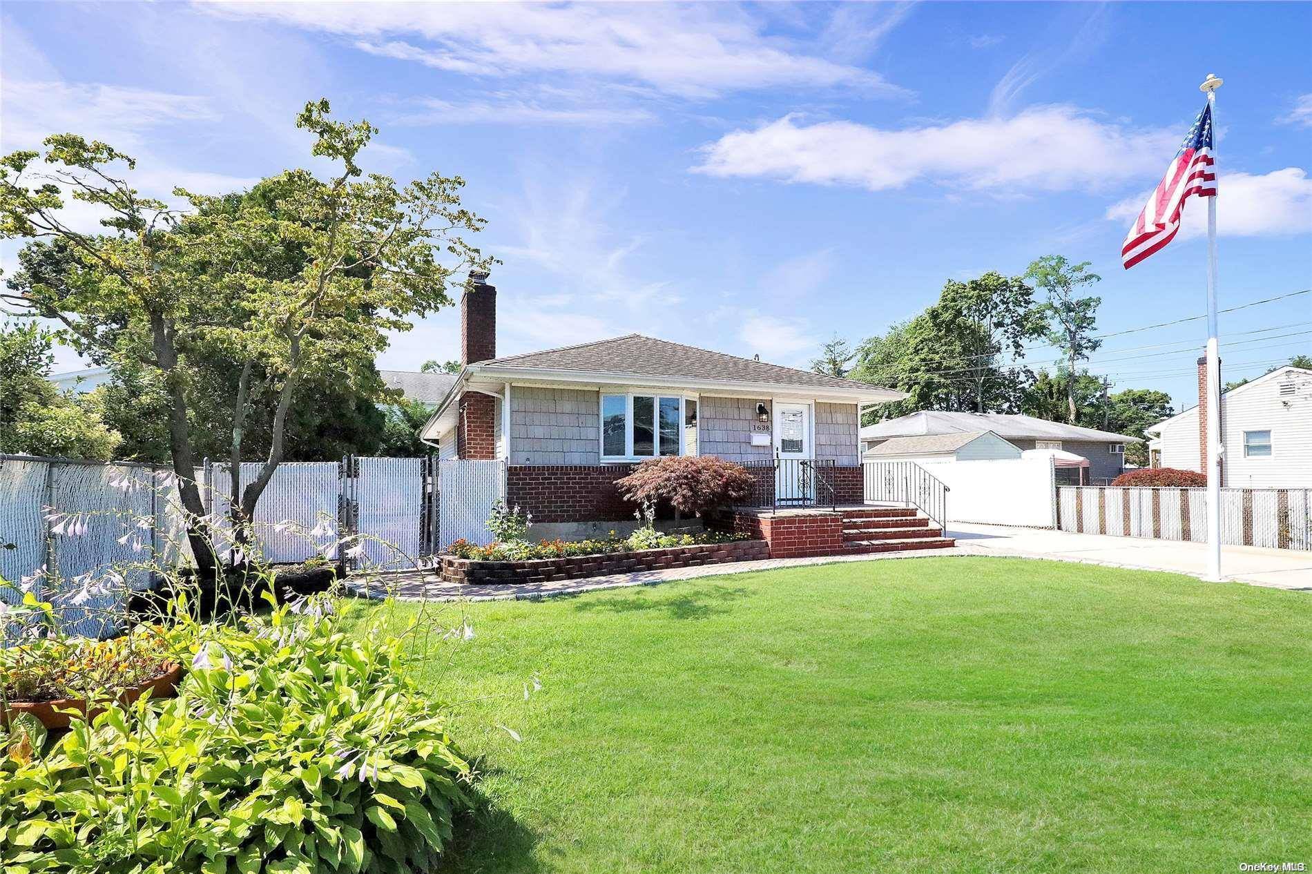 West Islip, NY 11795,1638 Jefferson