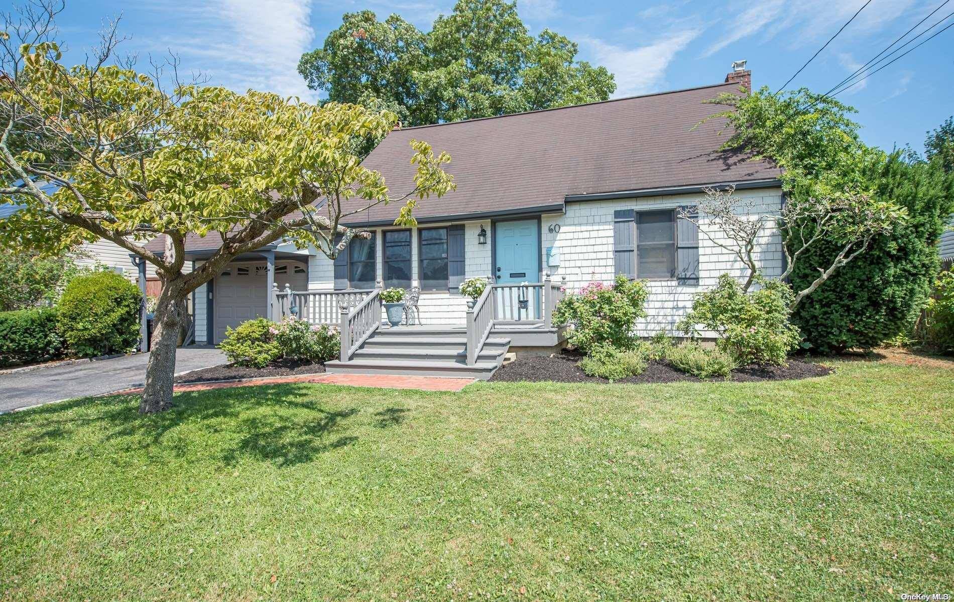 Farmingdale, NY 11735,60 Midwood AVE