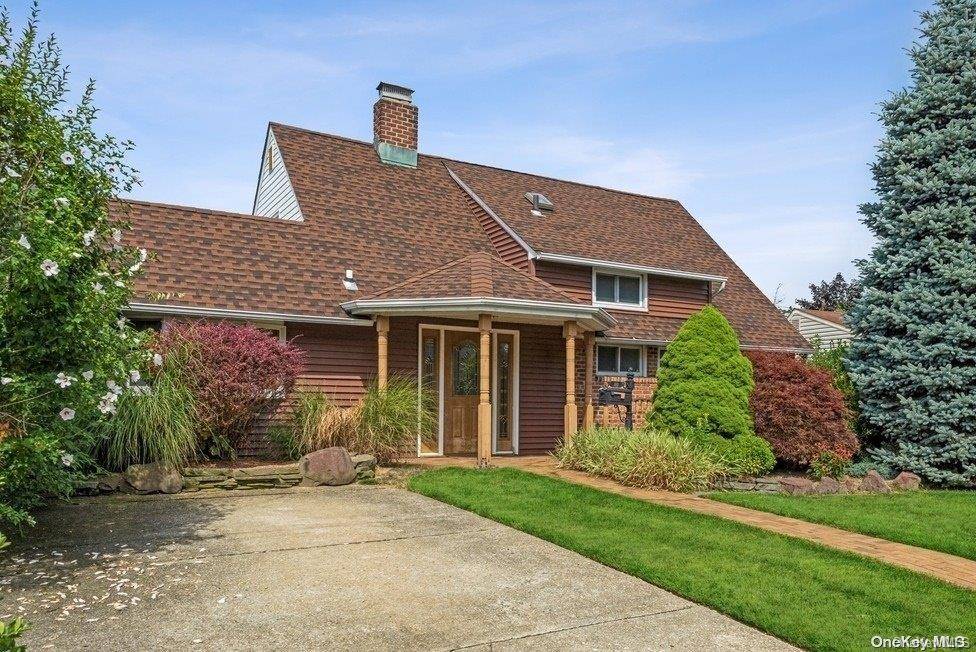 Wantagh, NY 11793,40 Wing LN