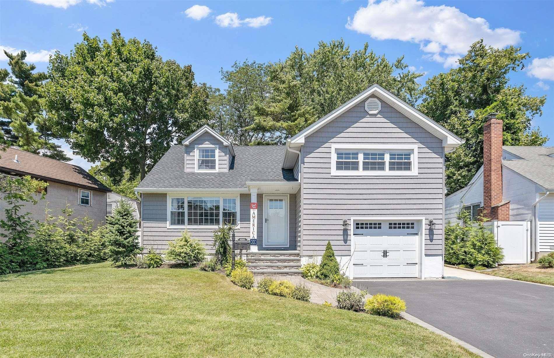 Seaford, NY 11783,3899 Ralph ST