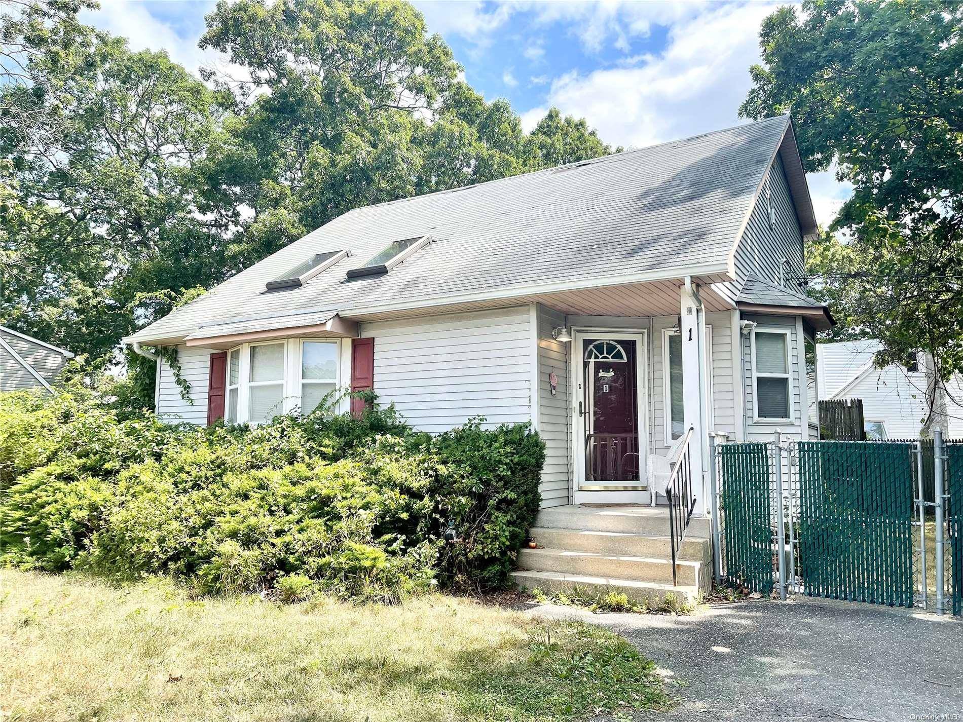 Shirley, NY 11967,1 Smith RD