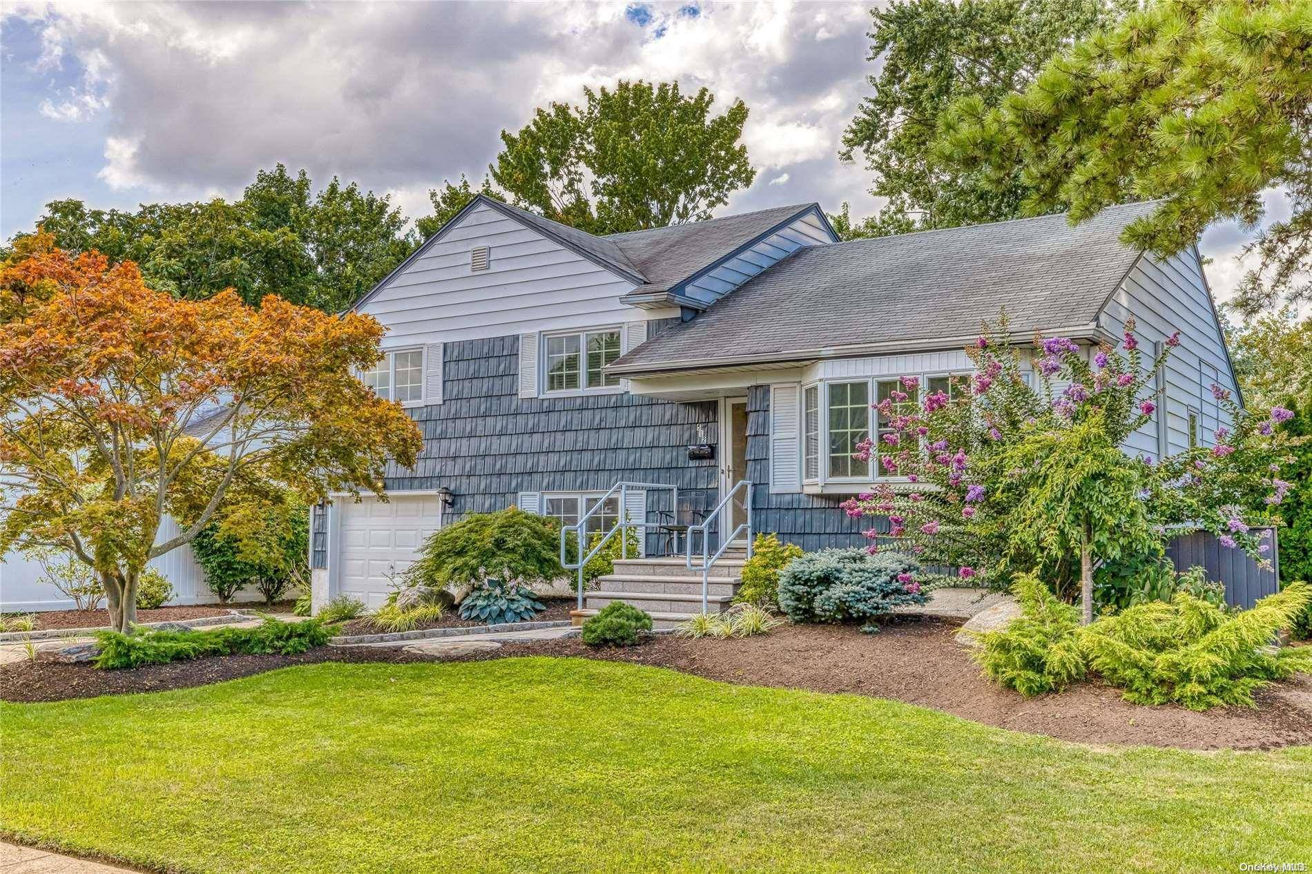 Wantagh, NY 11793,512 Ann LN