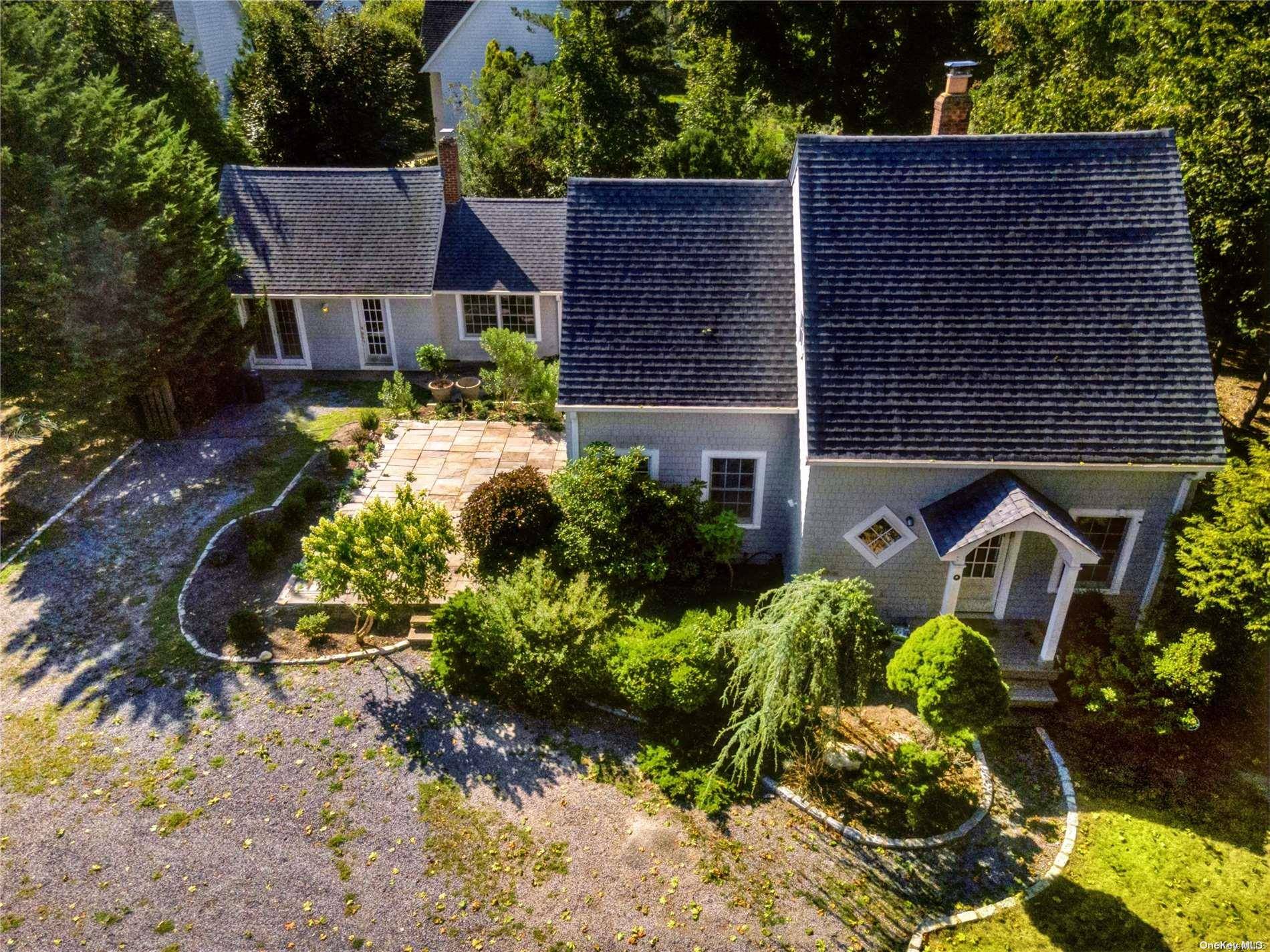 Westhampton Beach, NY 11978,19 Mitchell RD