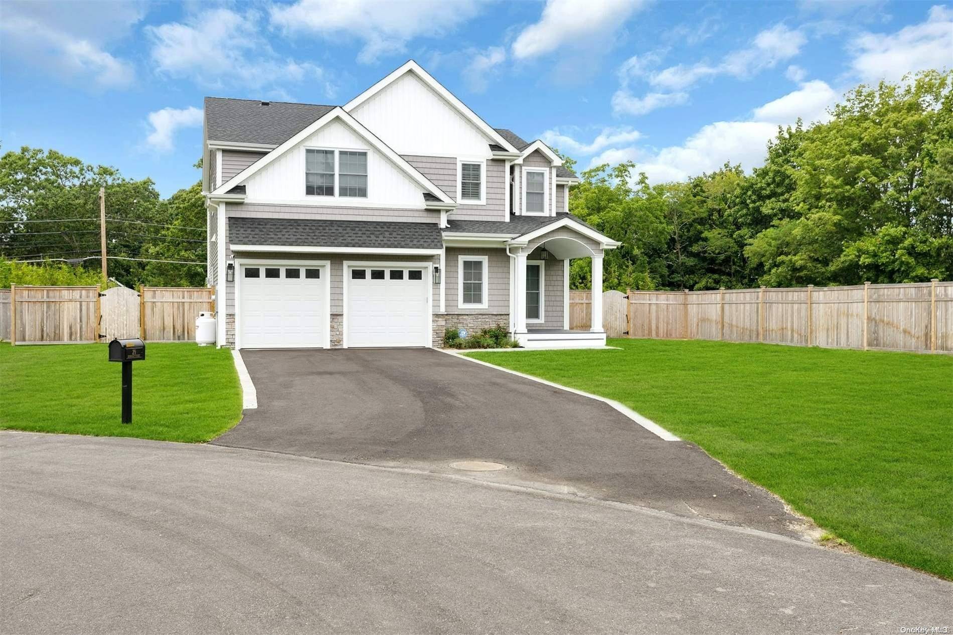 Westhampton Beach, NY 11978,29 Humphrey ST