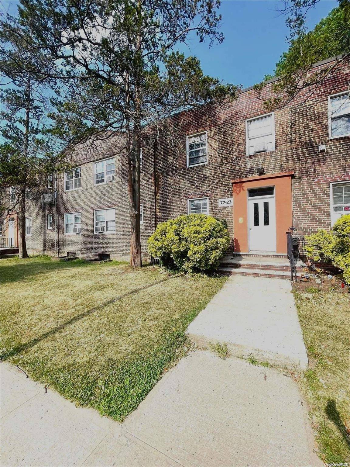 Kew Garden Hills, NY 11367,77-23 138th ST #56F