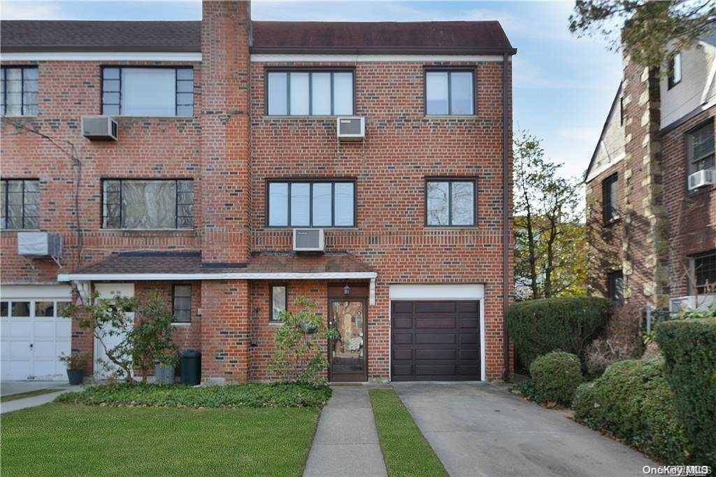 Flushing, NY 11358,161-26 28th AVE