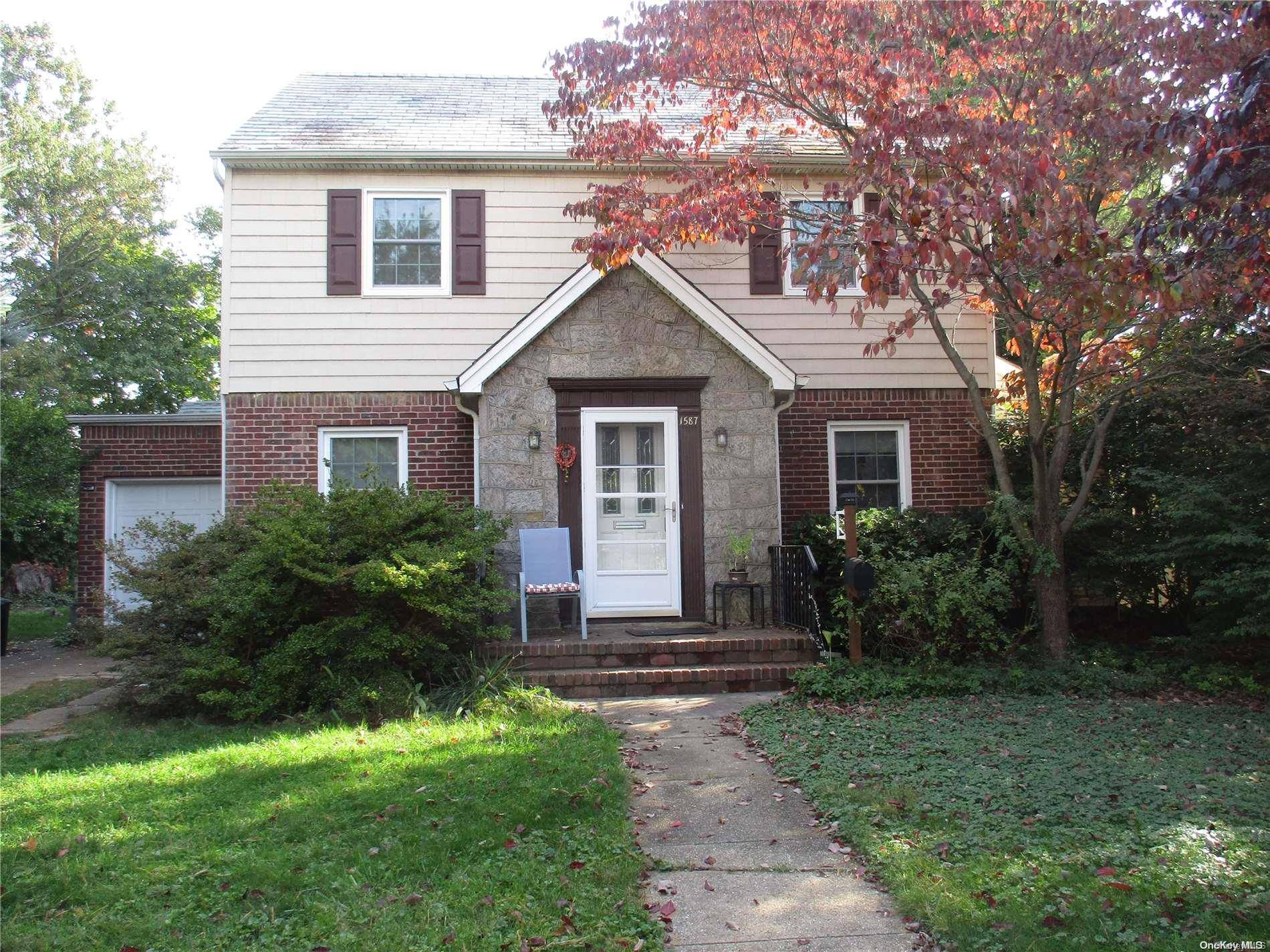 Baldwin, NY 11510,1587 Victoria ST