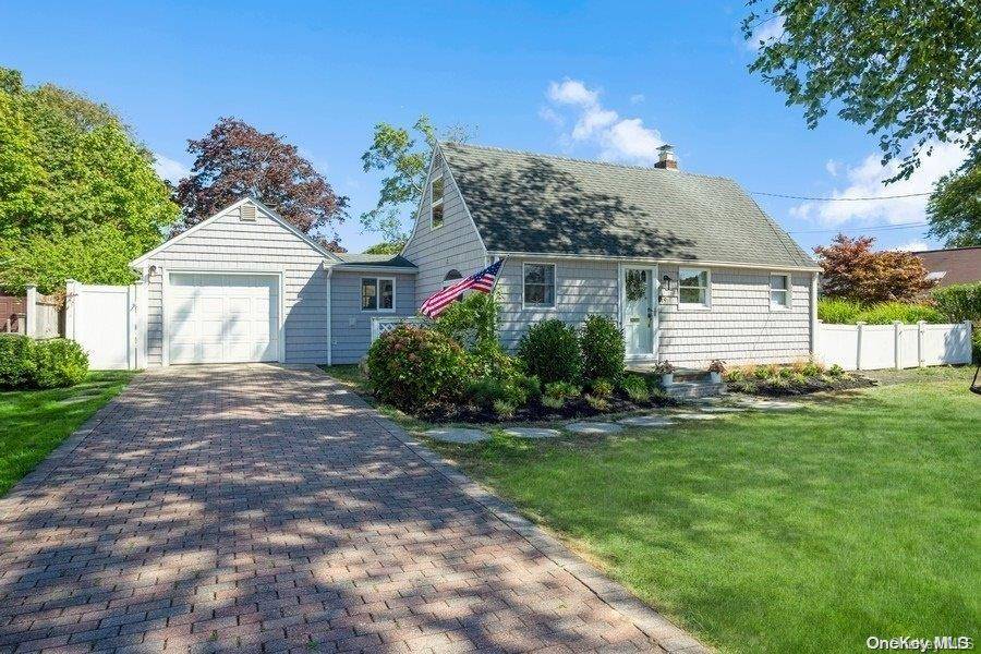 East Patchogue, NY 11772,19 S William ST