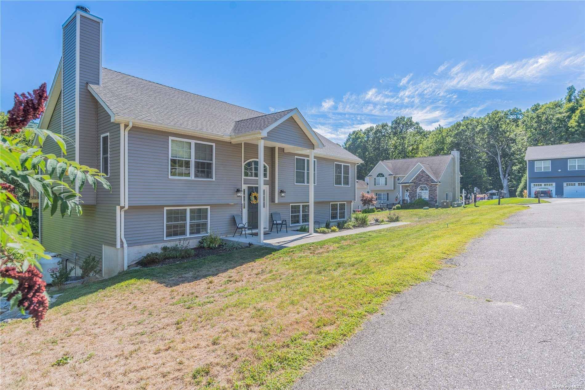 Carmel, NY 10512,38 Waring DR