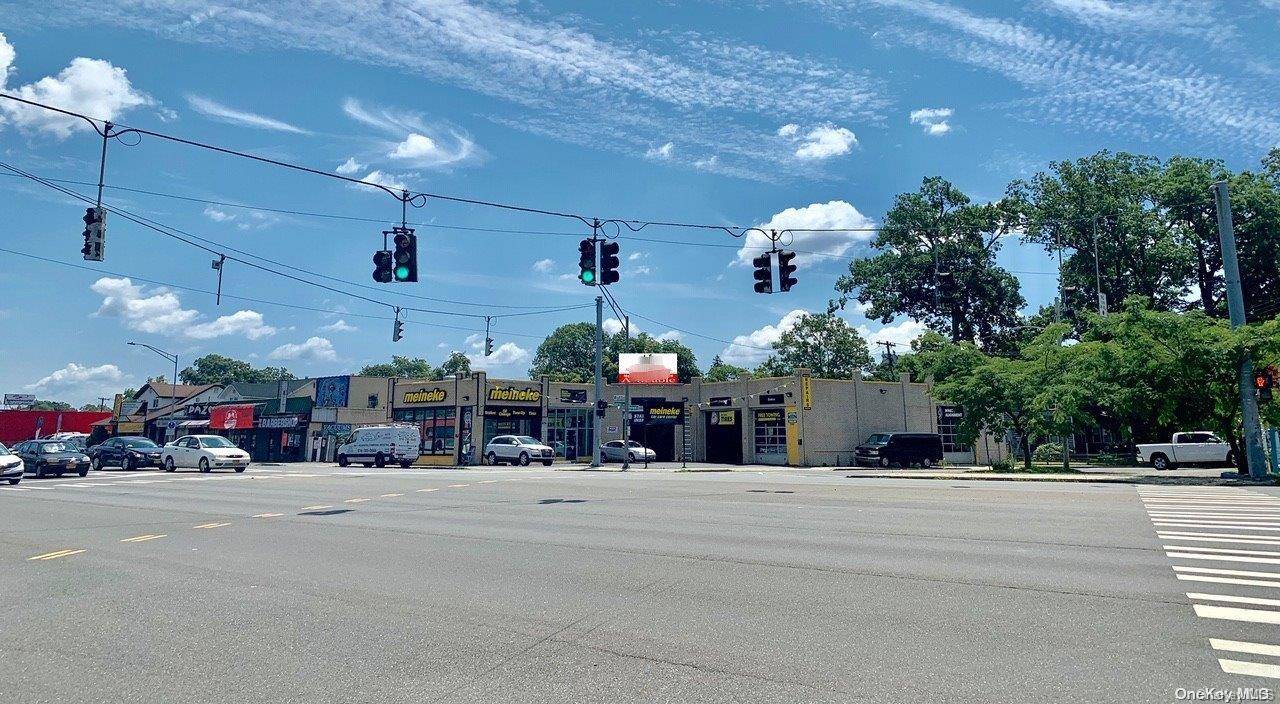 Baldwin, NY 11510,560 Sunrise HWY