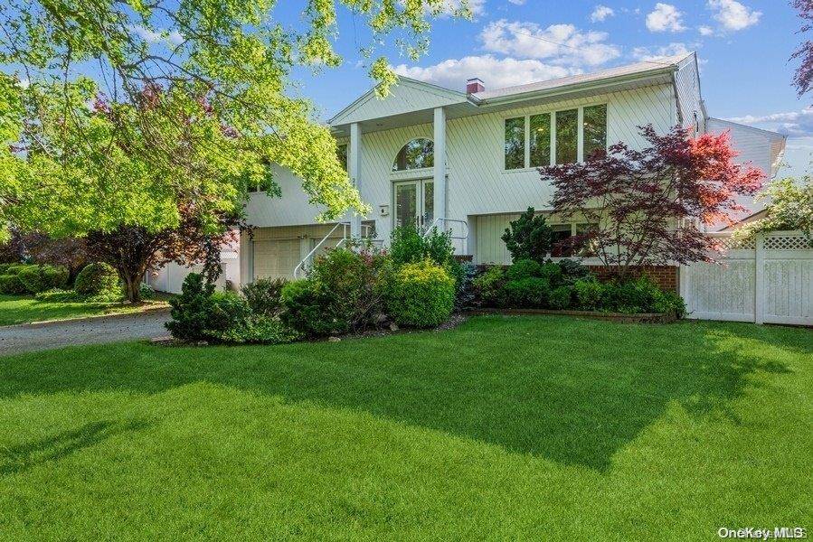 Merrick, NY 11566,2025 Kenneth RD