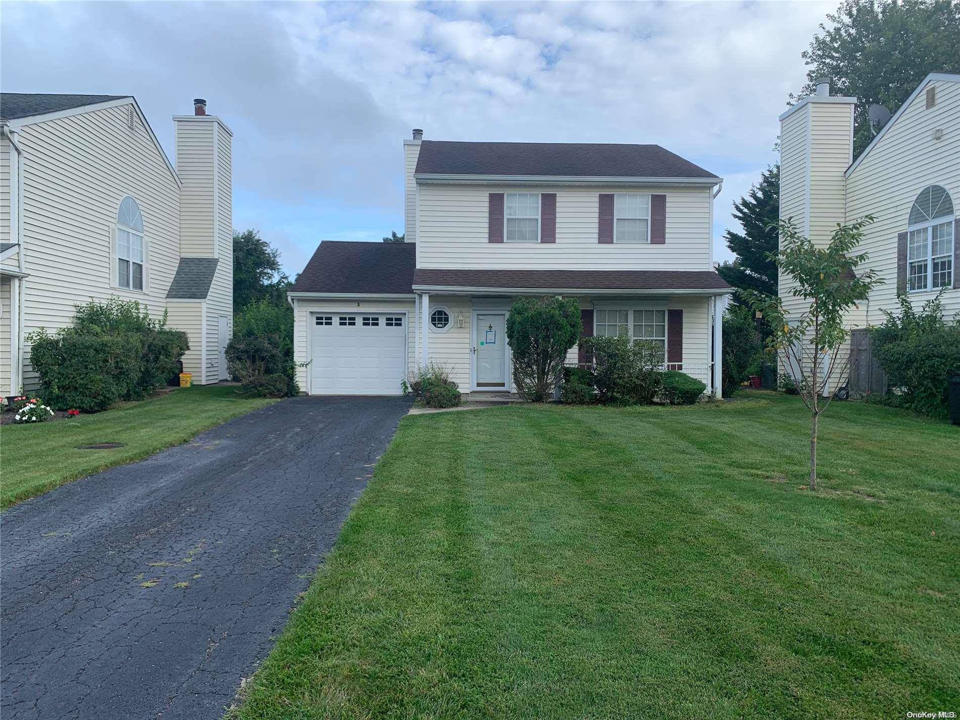 Coram, NY 11727,3 Badger TRL