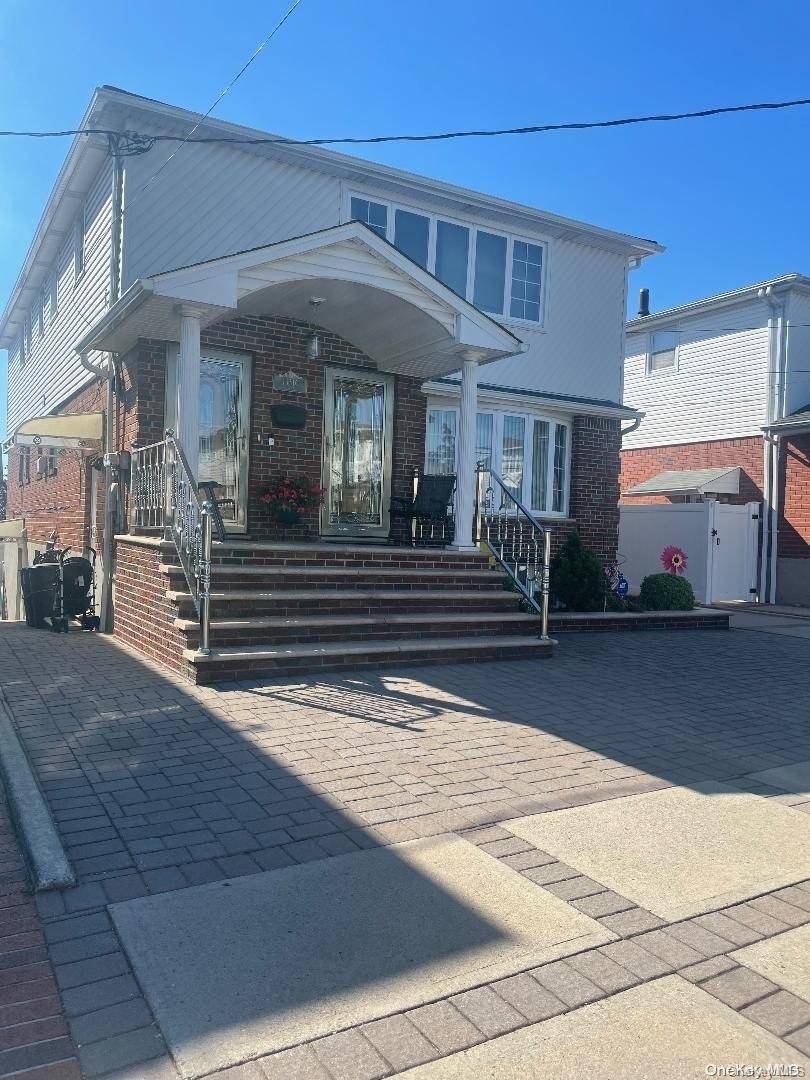 Howard Beach, NY 11414,155-10 Cohancy ST